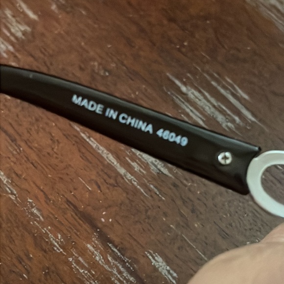 AJ Morgan silver aviator style sunglasses 3 oval pattern on arm with solid brown - Picture 6 of 16